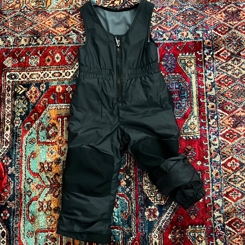 Columbia snow bib. 3T.